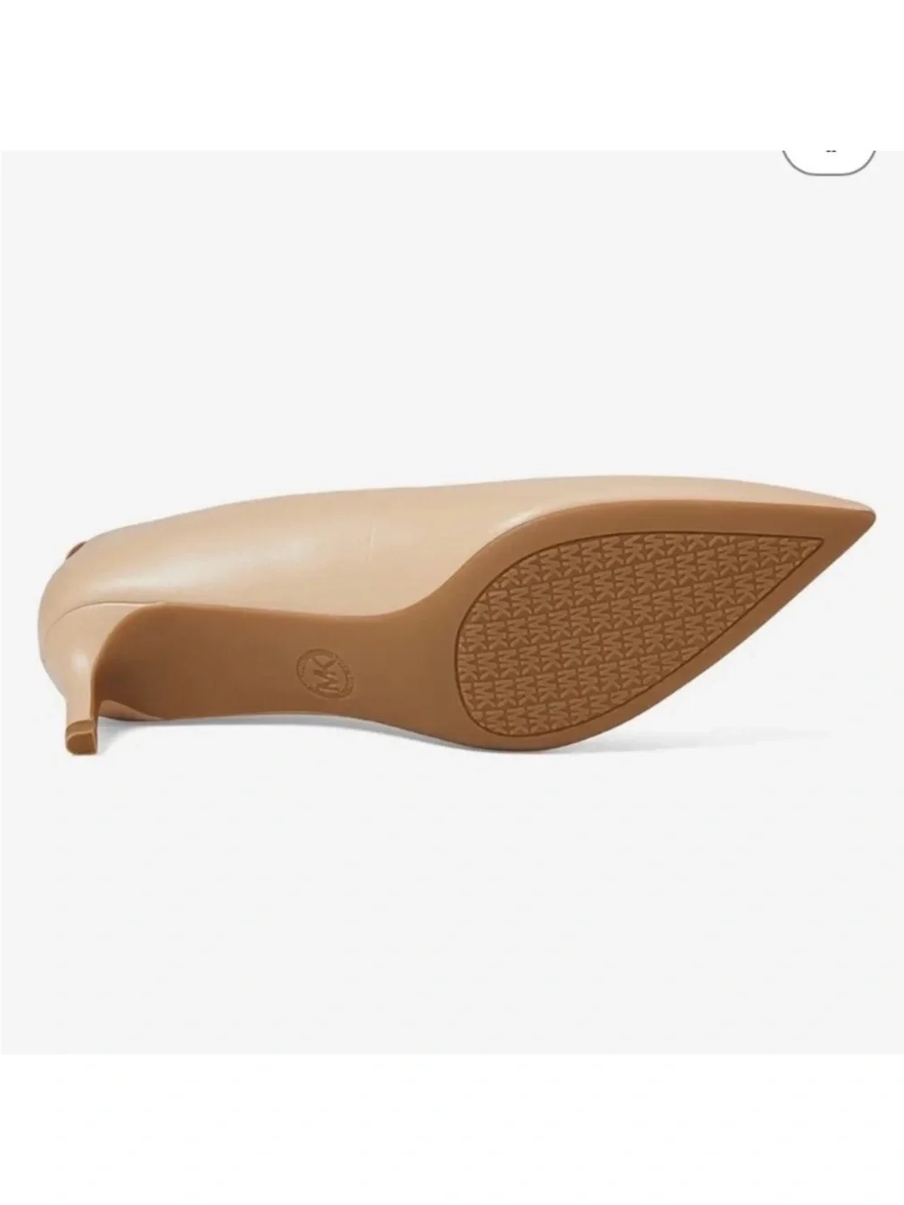 *used* Michael Kors Kitten Heel flex pumps.